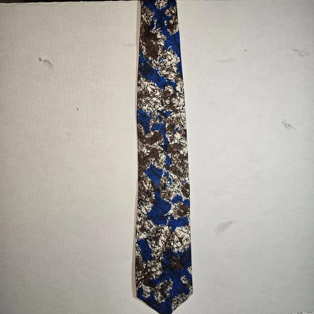VINTAGE Karoll's Chicago Funky Blue and Brown All Silk Neck Tie‎ NEW